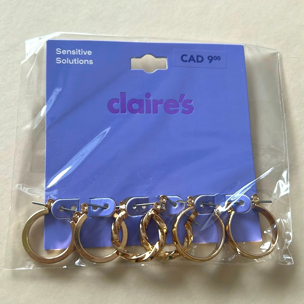 Set of 3 small gold hoop earrings
